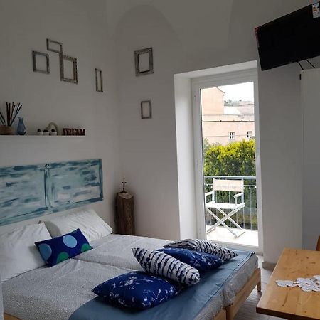 Mini Ca Del Borgo Apartment ฟีนาเลลีกูเร ภายนอก รูปภาพ